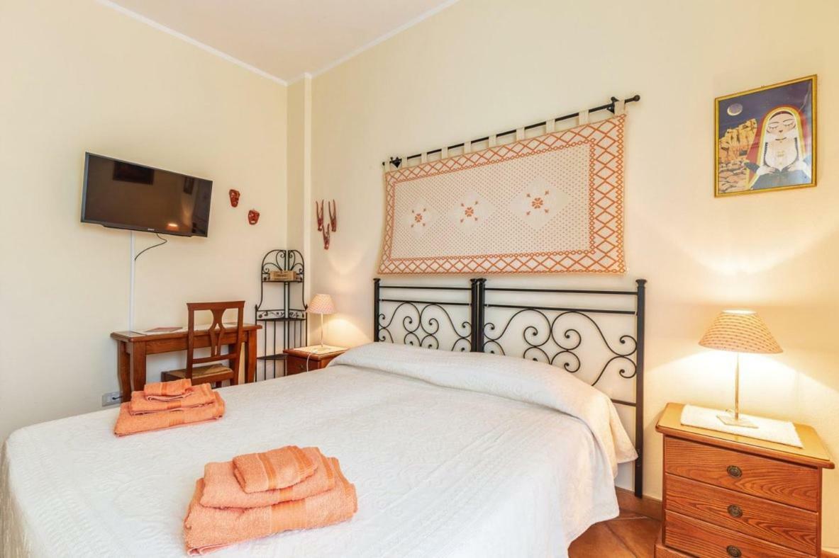 Il Leccio Bed & Breakfast Tortolì Екстериор снимка