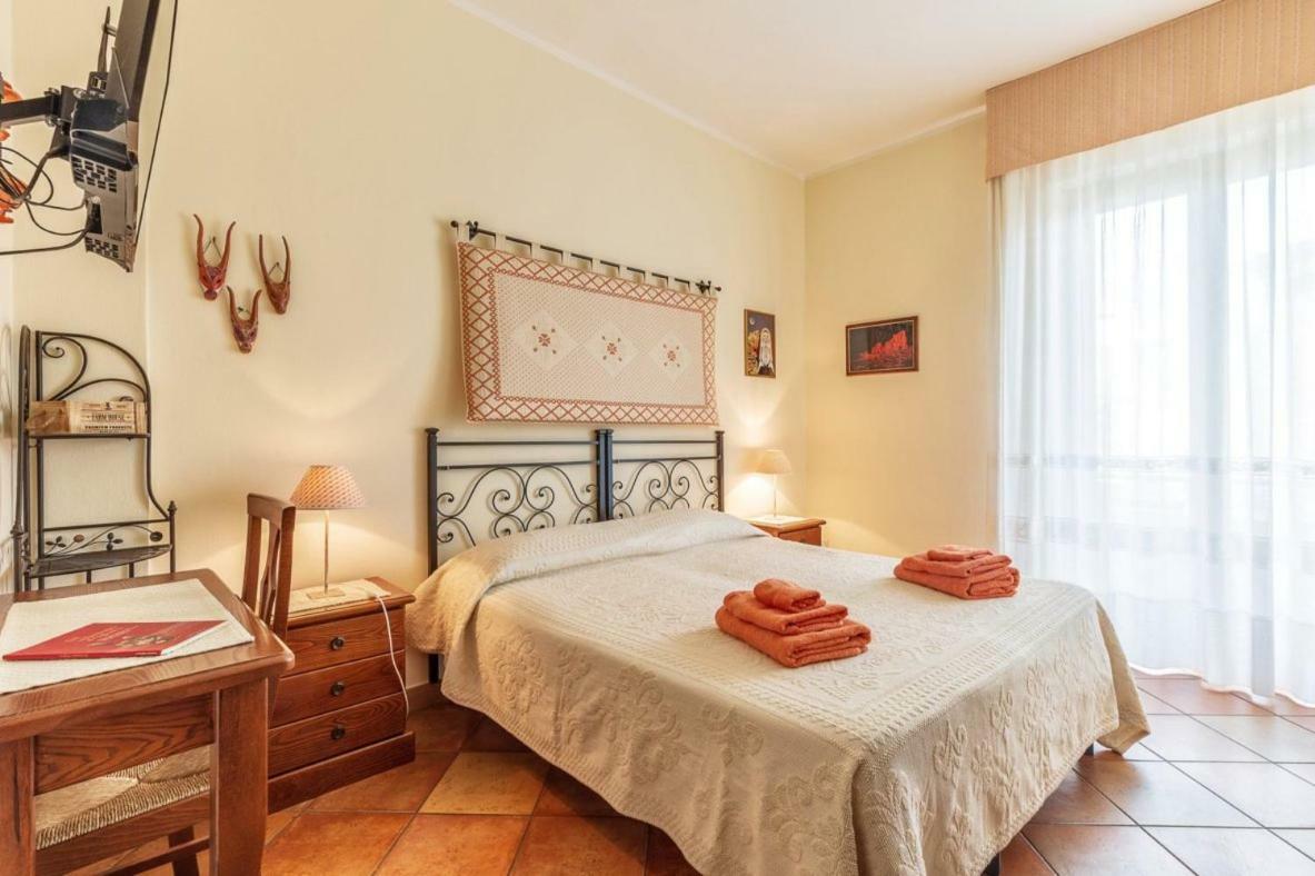 Il Leccio Bed & Breakfast Tortolì Екстериор снимка