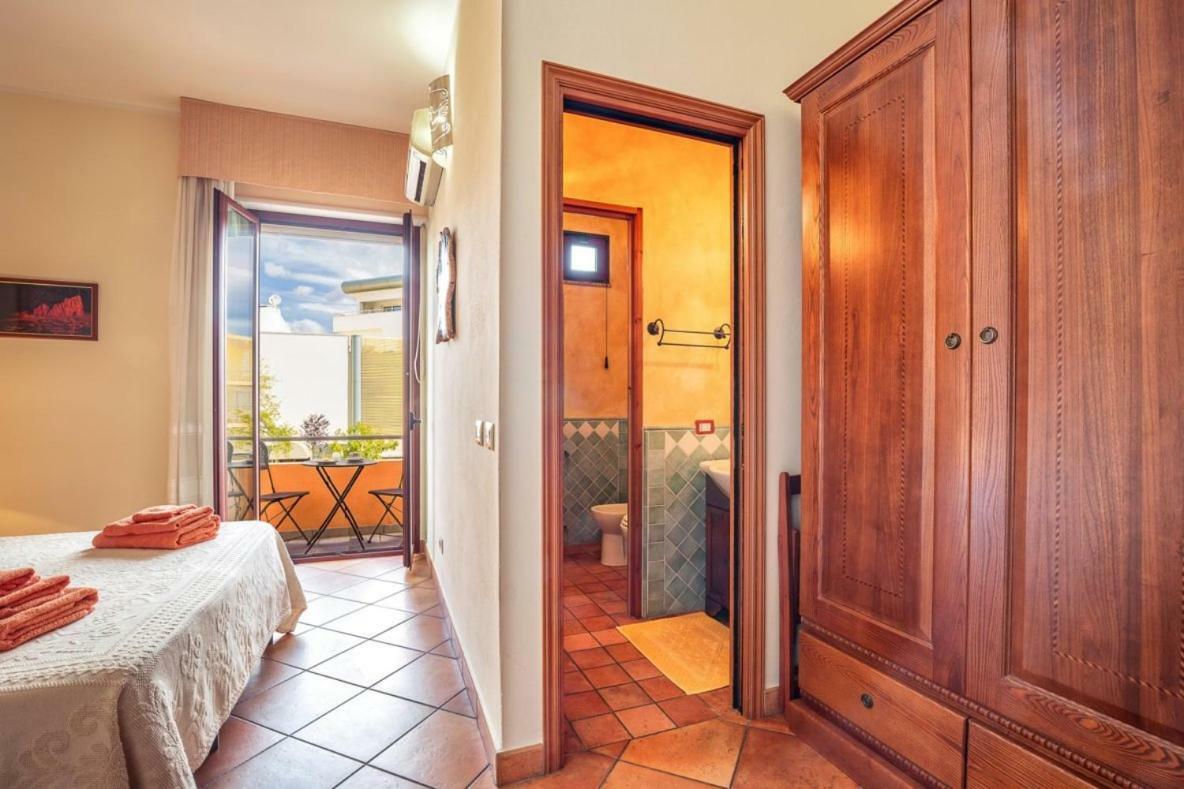 Il Leccio Bed & Breakfast Tortolì Екстериор снимка